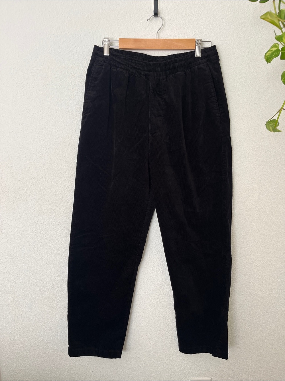 Uniqlo Black Corduroy Pants 30 x 33 sz M